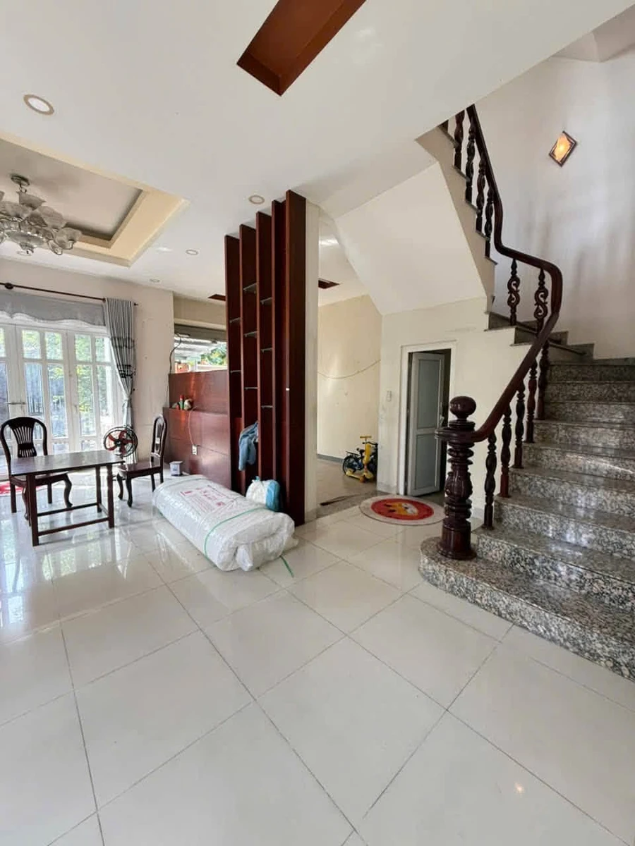 Bán nhà 1 trệt 2 lầu 100m² Tân Phong 4 tỷ 900 triệu - Ảnh thu nhỏ 5