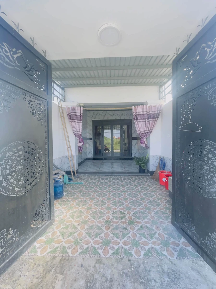 Bán nhà 1 trệt 1 lầu 100m² Đức Hoà 2 tỷ 150 triệu - Ảnh thu nhỏ 4