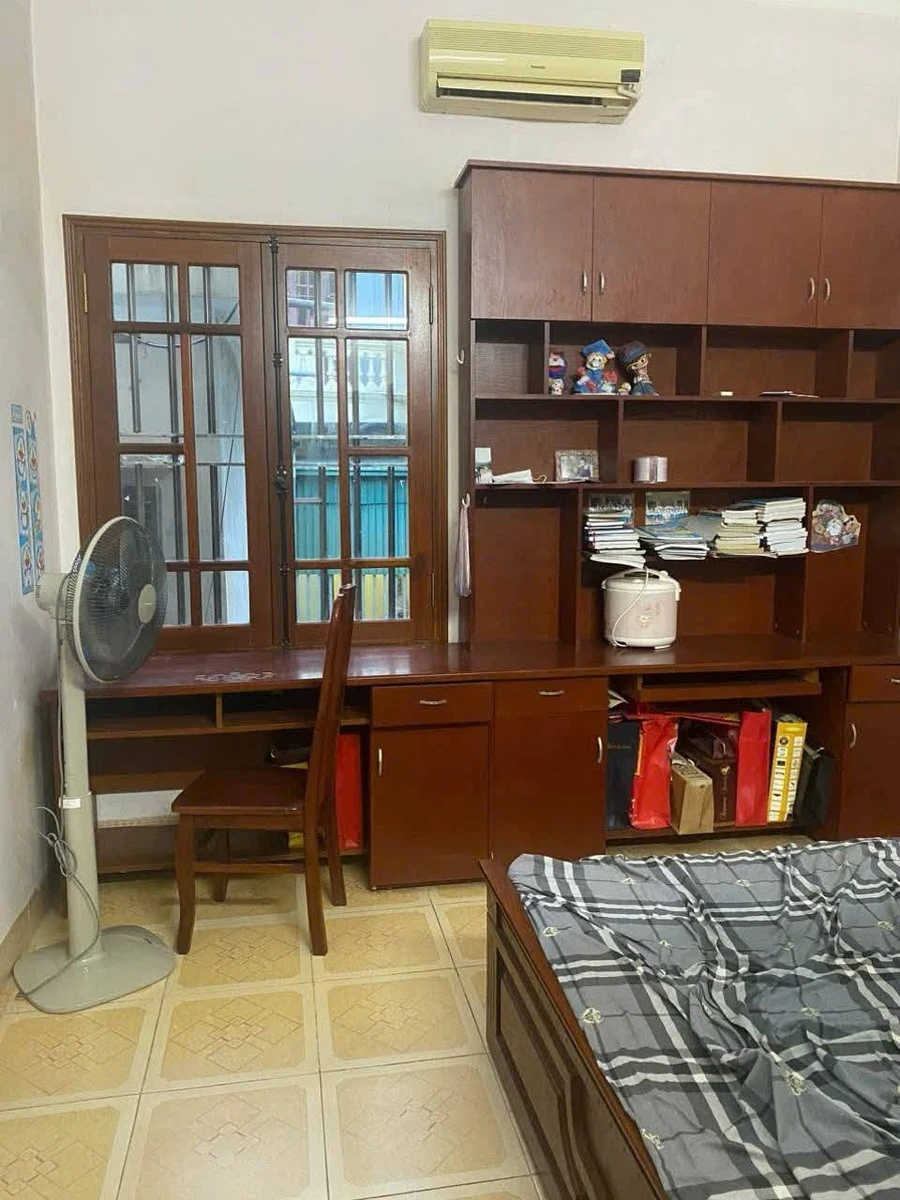 Nhà 3 tầng 4 PN 176m² giá 3,85 tỷ Bãi Cháy - Ảnh 1