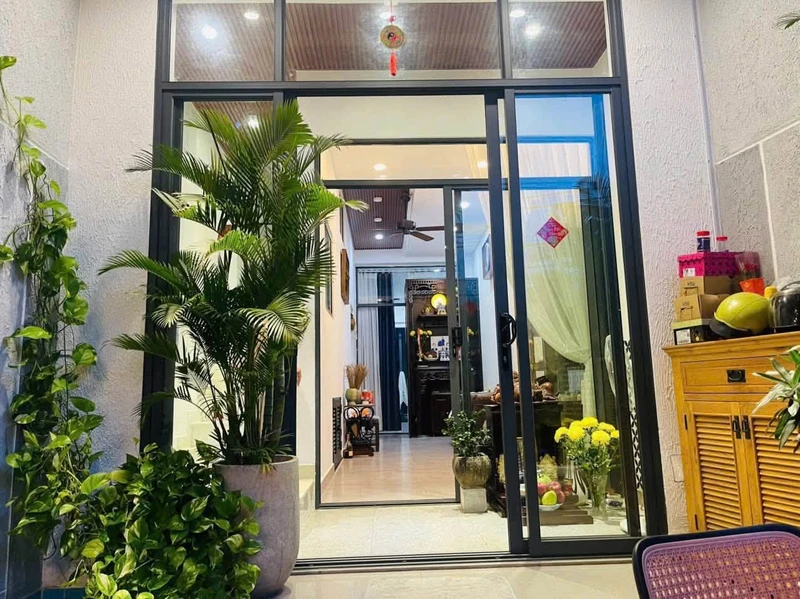 Bán nhà 2 tầng 102m2 Cao Thắng, Quận 3 datganchogiua