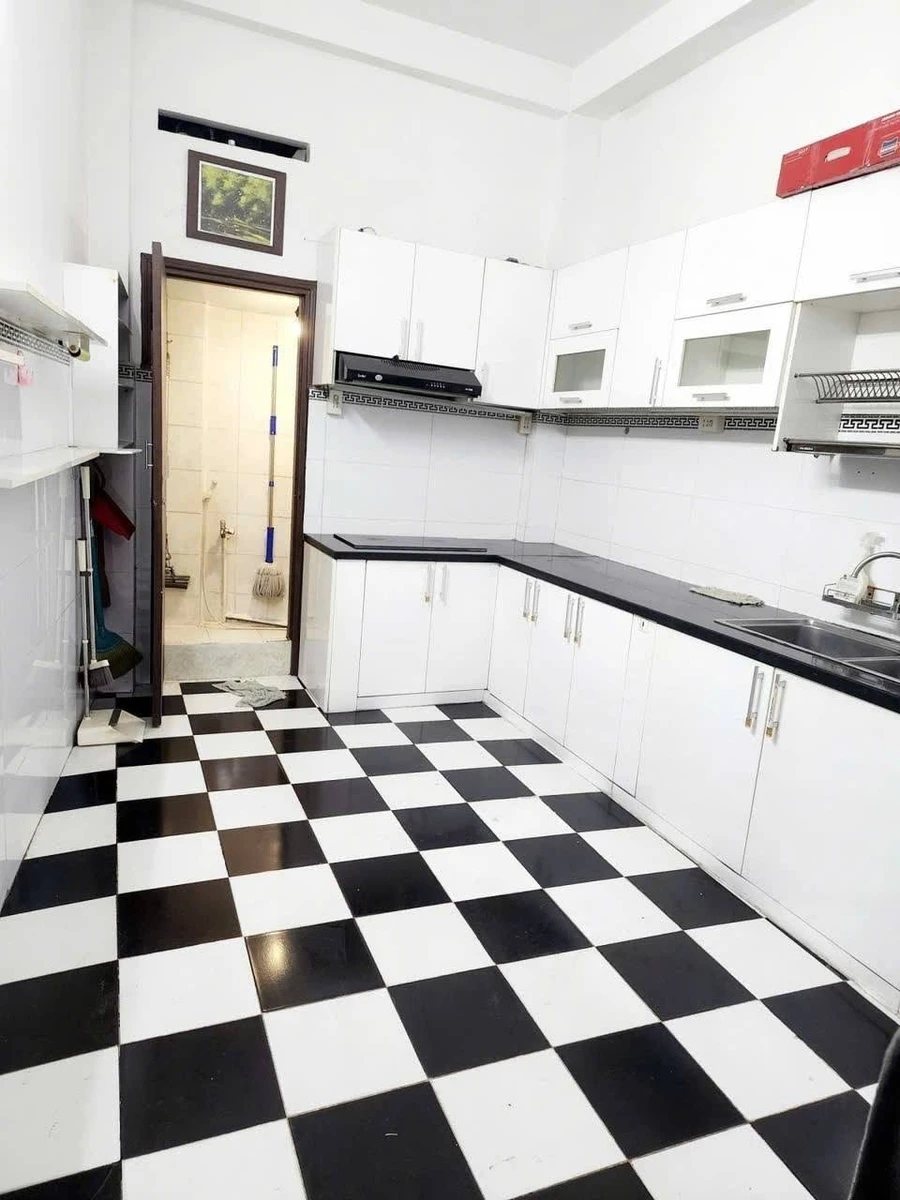 Bán nhà phố 42m2, 4 phòng ngủ đối diện Học viện Hành chính, Quận 10 - Ảnh thu nhỏ 2