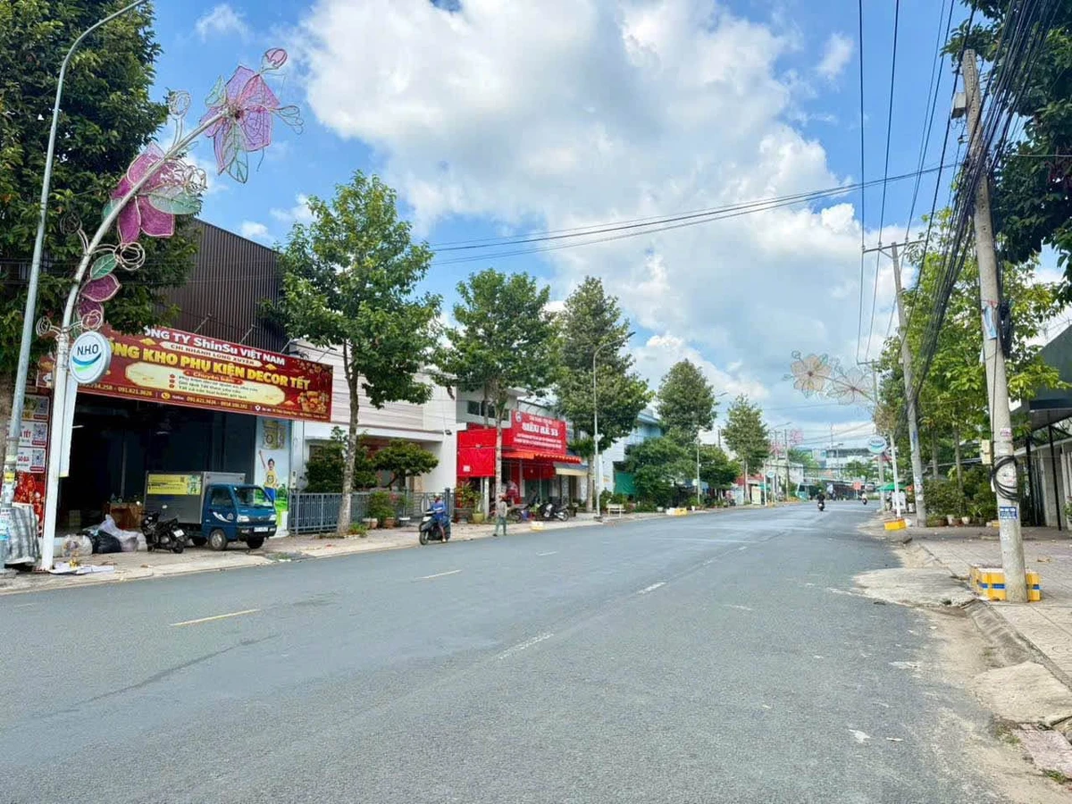 Bán nền mặt tiền 98.2m2 Triệu Quang Phục, An Giang - Ảnh 1