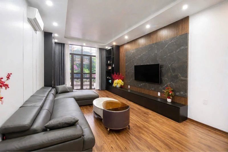 Bán nhà 3 tầng 75m2 đường Thiên Lôi giá 3 tỷ, tặng nội thất