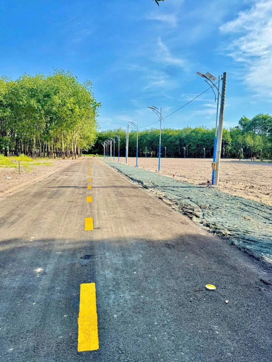 Bán đất 20m² mặt tiền Chơn Thành, giá 700 triệu - Ảnh 1