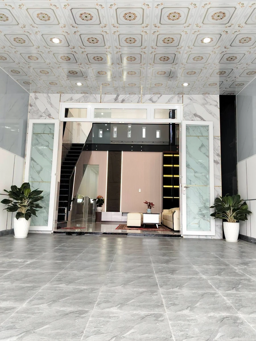 Nhà lầu 4 phòng ngủ 145m² giá 1tỷ980tr Tây Ninh - Ảnh thu nhỏ 2