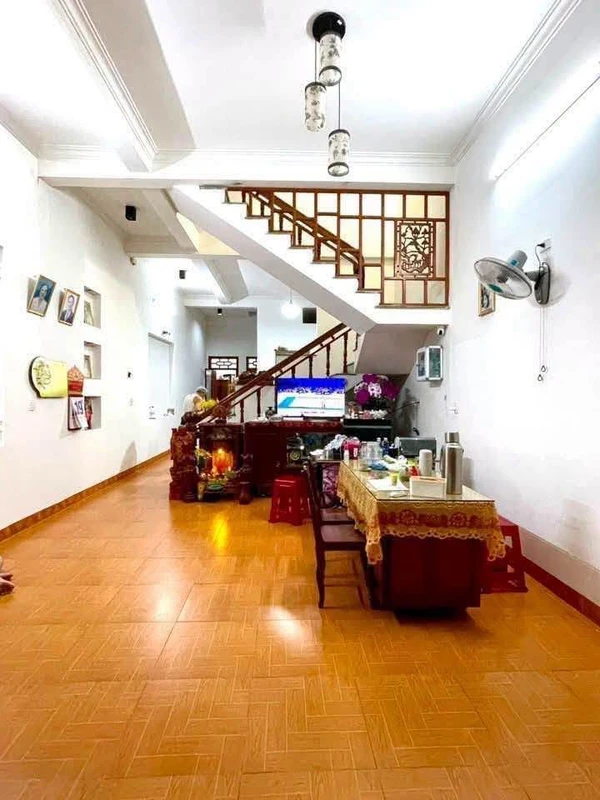 Bán nhà mặt tiền 5x20m Lý Đạo Thành Quảng Ngãi 3 tỷ