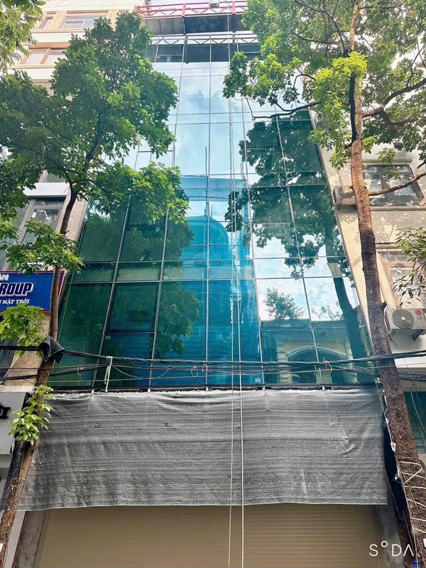 Bán toà nhà văn phòng 9 tầng mới 720m2 Cầu Giấy