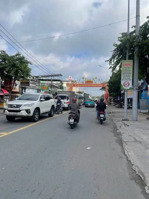 Bán shophouse mặt tiền kinh doanh 186m² Nguyễn Du Thuận An - Ảnh 1