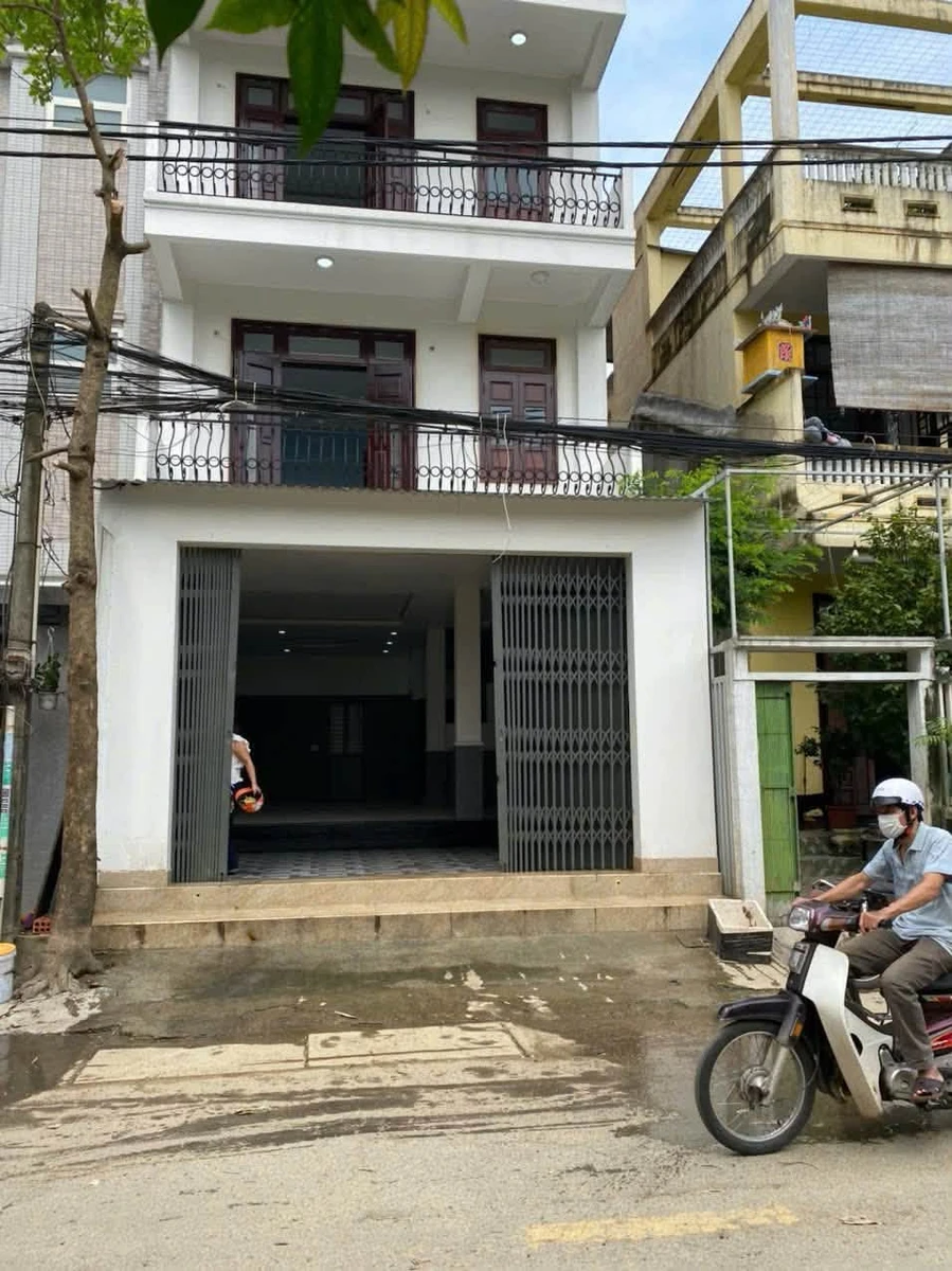 Bán nhà 5 tầng mặt tiền Nguyễn Chí Thanh, Huế 4 tỷ, 52.6m2 - Ảnh thu nhỏ 2