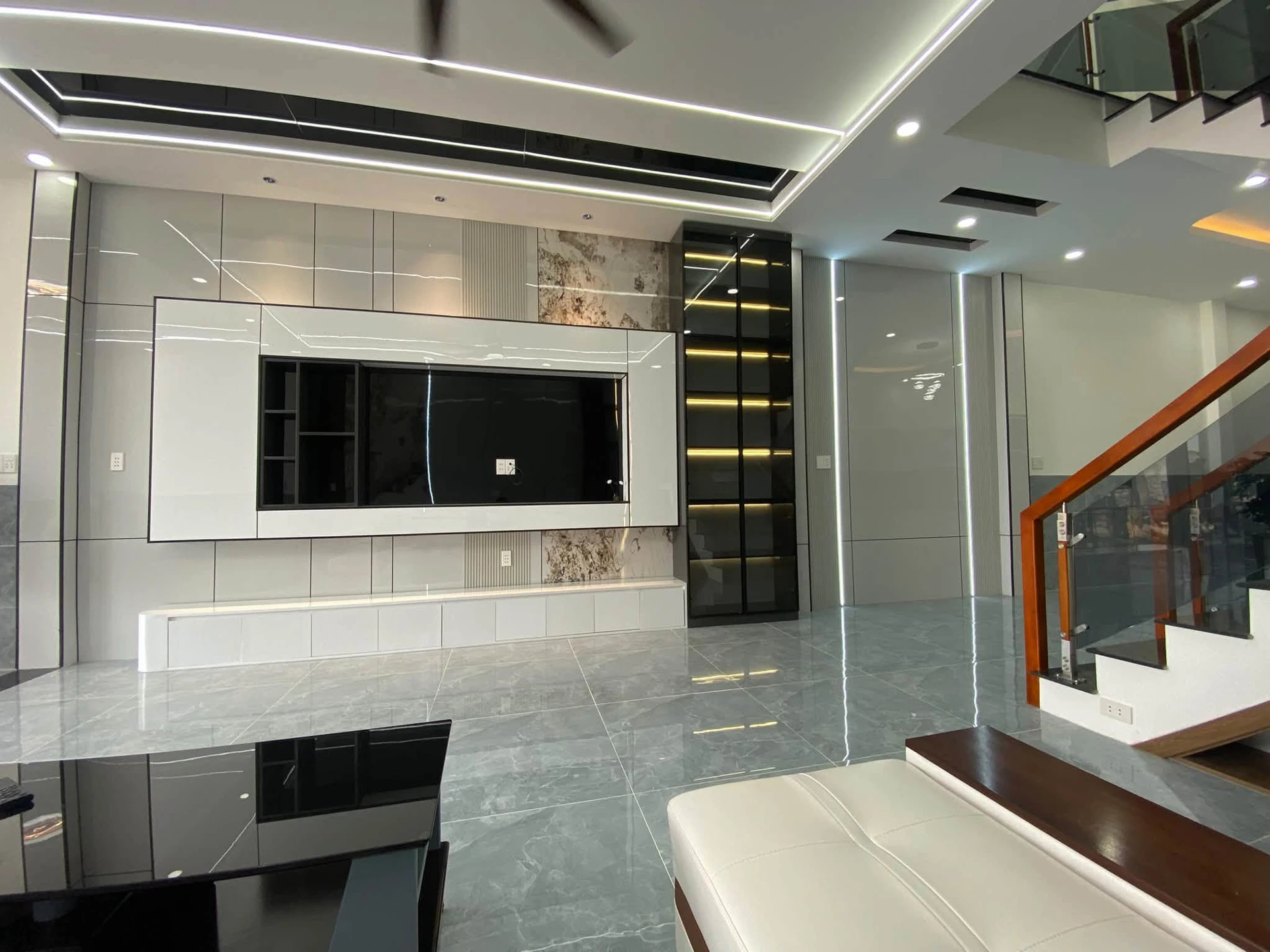 Bán nhà 1 trệt 1 lầu 100m2 tại Tân Uyên, Bình Dương 3,05 tỷ - Ảnh 1