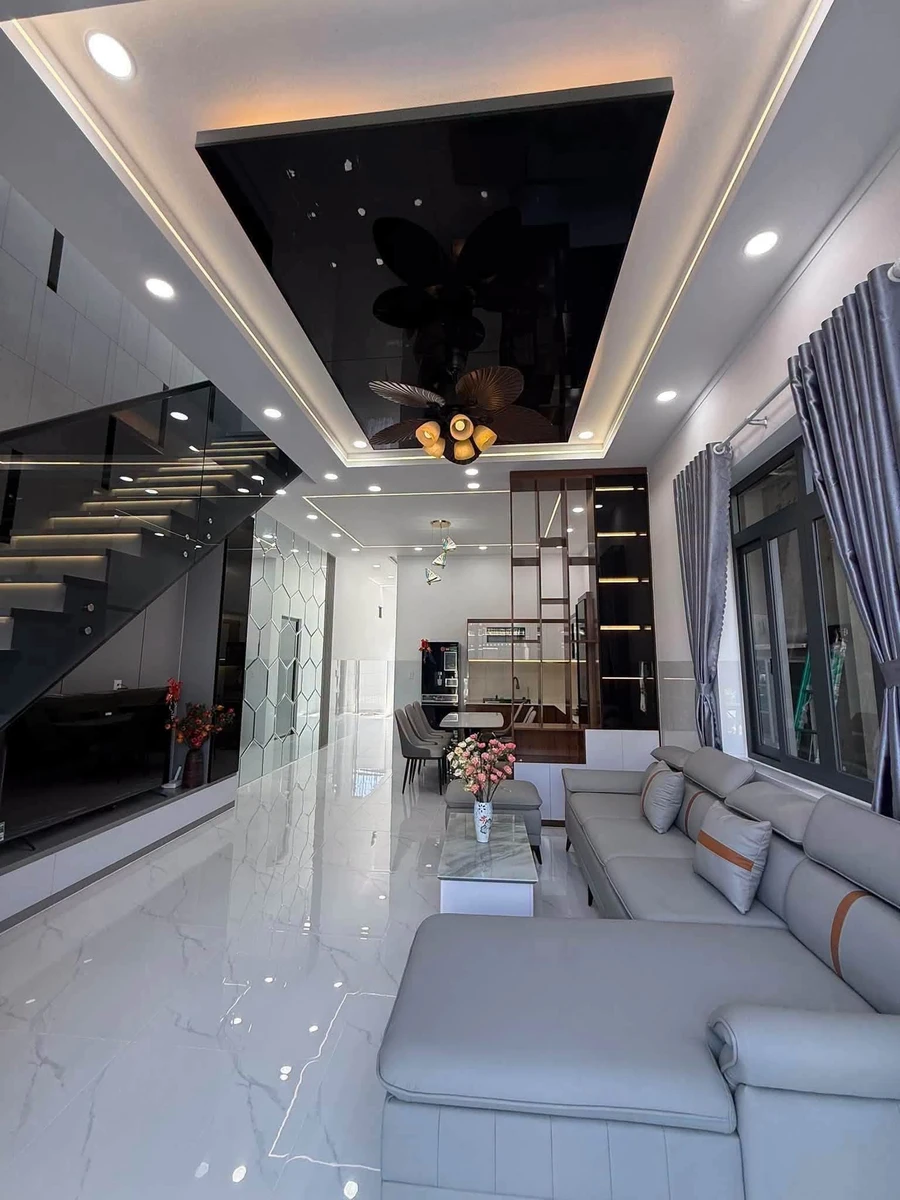 Bán nhà 1 trệt 1 lầu 3PN 4WC Tây Ninh, 100m², 3 tỷ 250 triệu - Ảnh 1