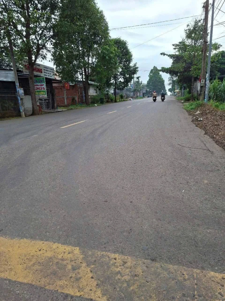 Bán lô đất góc 2 mặt tiền Hương Lộ 2, Hòa Long, 378m2, giá 2,79 tỷ - Ảnh 1
