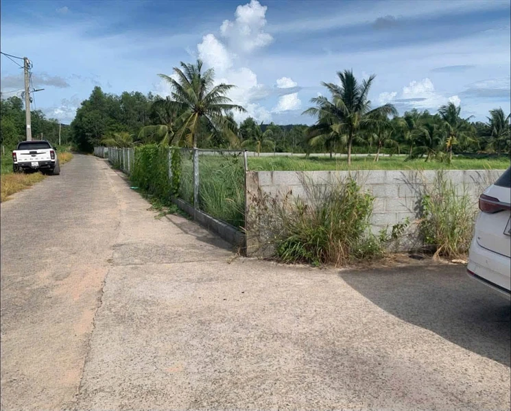 Bán đất đối diện Bãi Trường Phú Quốc 1.300m² hơn 6 tỷ