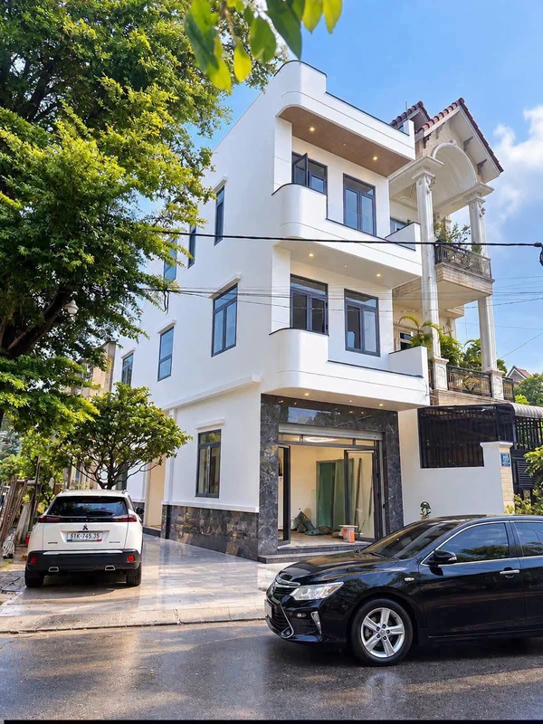 Bán nhà 3 tầng góc 75m² KDC Chương Dương Dĩ An