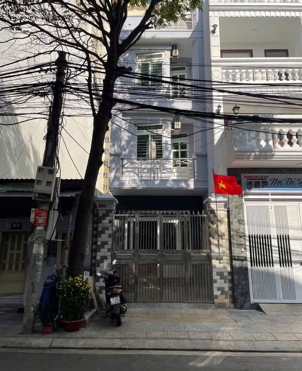 Bán nhà mặt đường nội khu Hồ Quý Ly 95m2, 1 trệt 3 lầu, gần Bãi Sau, Vũng Tàu
