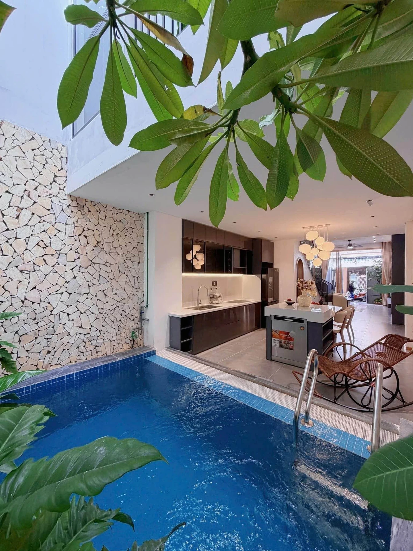 Bán villa 3 tầng hồ bơi Núi Thành Hải Châu Đà Nẵng 76.5m2 - Ảnh 1