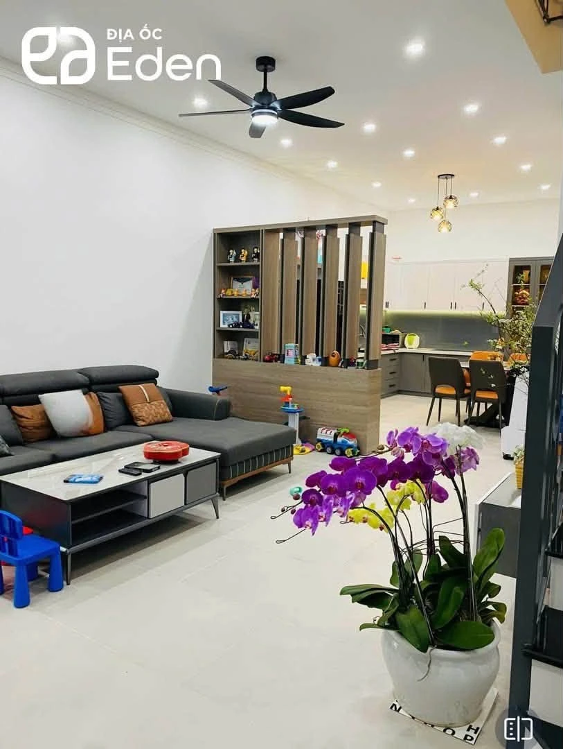 Bán nhà mới 2 mê hẻm Ngô Gia Tự Quận 1 5,8 tỷ - Ảnh 1