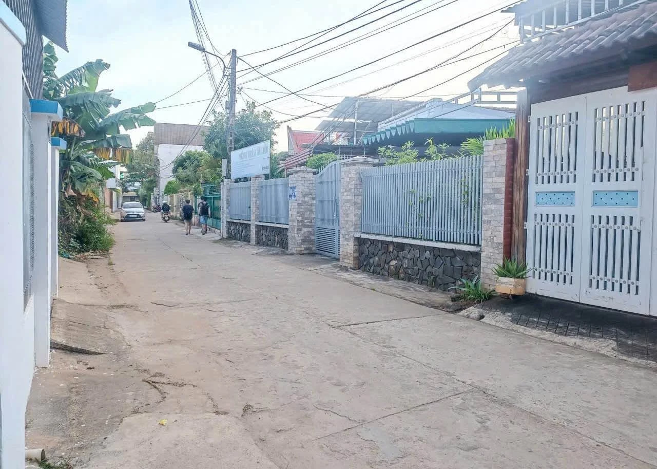 Bán đất hẻm 104 Mai Hắc Đế Buôn Ma Thuột 70,4m² giá 3,45 tỷ - Ảnh 1