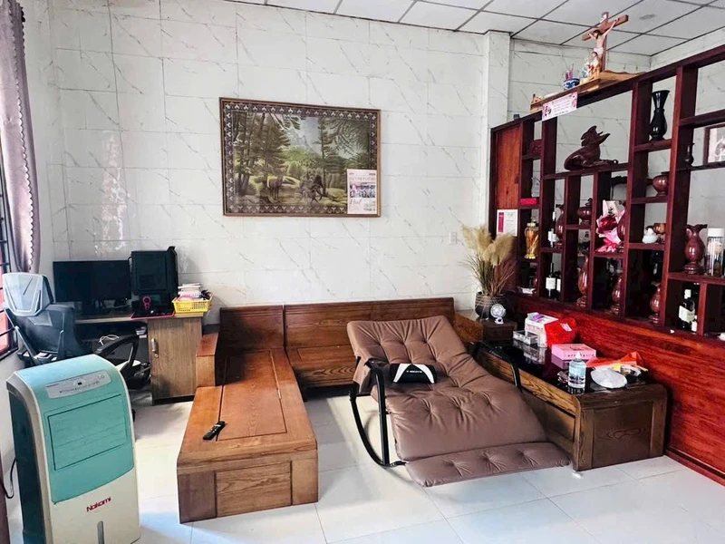 Bán nhà kiệt ô tô đường Vũ Ngọc Phan, Phường Thuỷ Xuân, Huế, 100m2, giá khoảng 1,9 tỷ