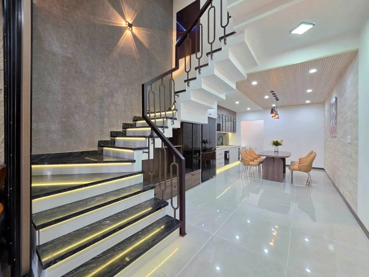 Bán liền kề xây mới 83m2 3 tầng mặt tiền Tôn Đản - Ảnh 1