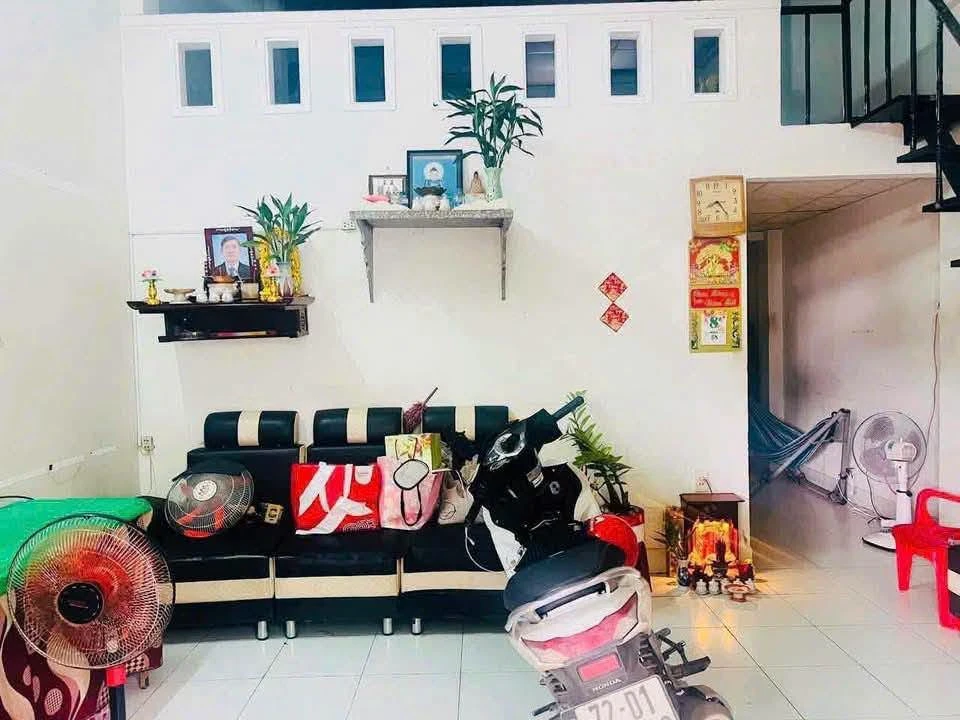 Bán nhà cấp 4 gác lửng mặt tiền Lê Duẩn 60m², 3.35 tỷ - Ảnh 1