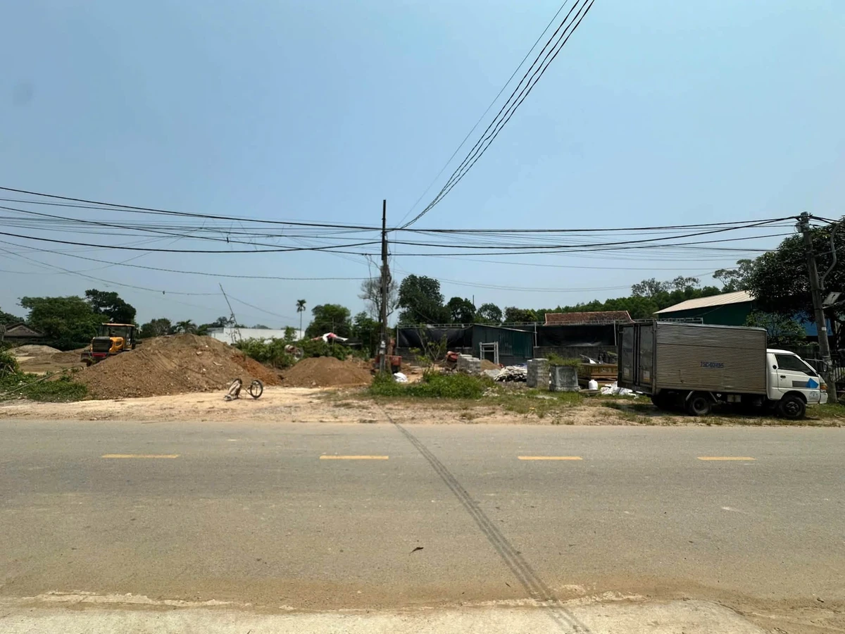 Bán nhà mặt tiền Phùng Quán Huế 150m2, giá 2,2 tỷ - Ảnh 1