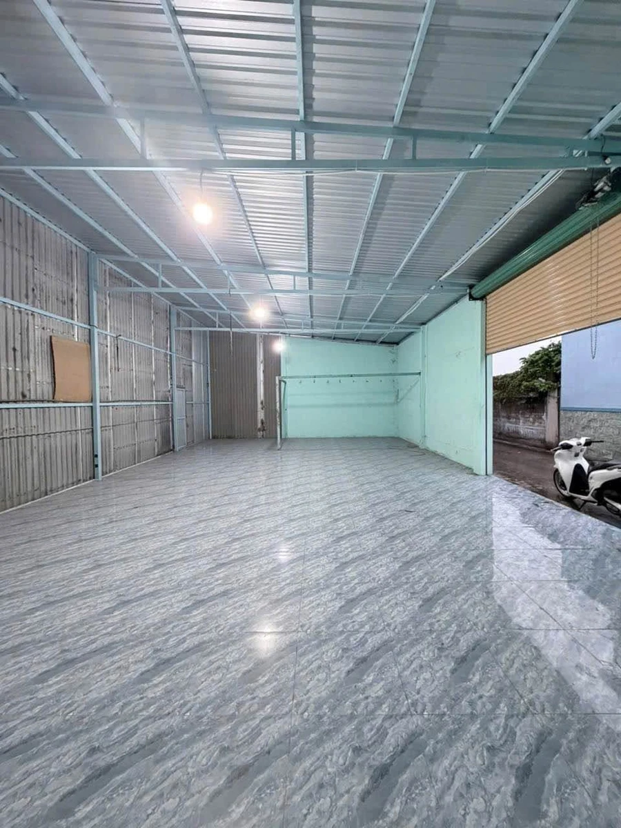 Cho thuê kho 140m2 trống suốt gần Ngã Ba Giồng, Xuân Thới Thượng, Hóc Môn - Ảnh 1