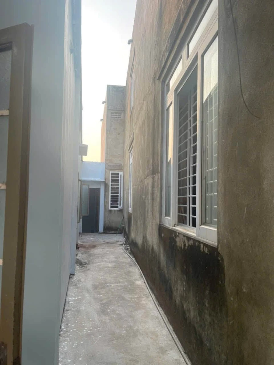 Bán nhà hẻm Lê Văn Hưu 100m² 2PN 850 triệu Quận 1 - Ảnh thu nhỏ 4