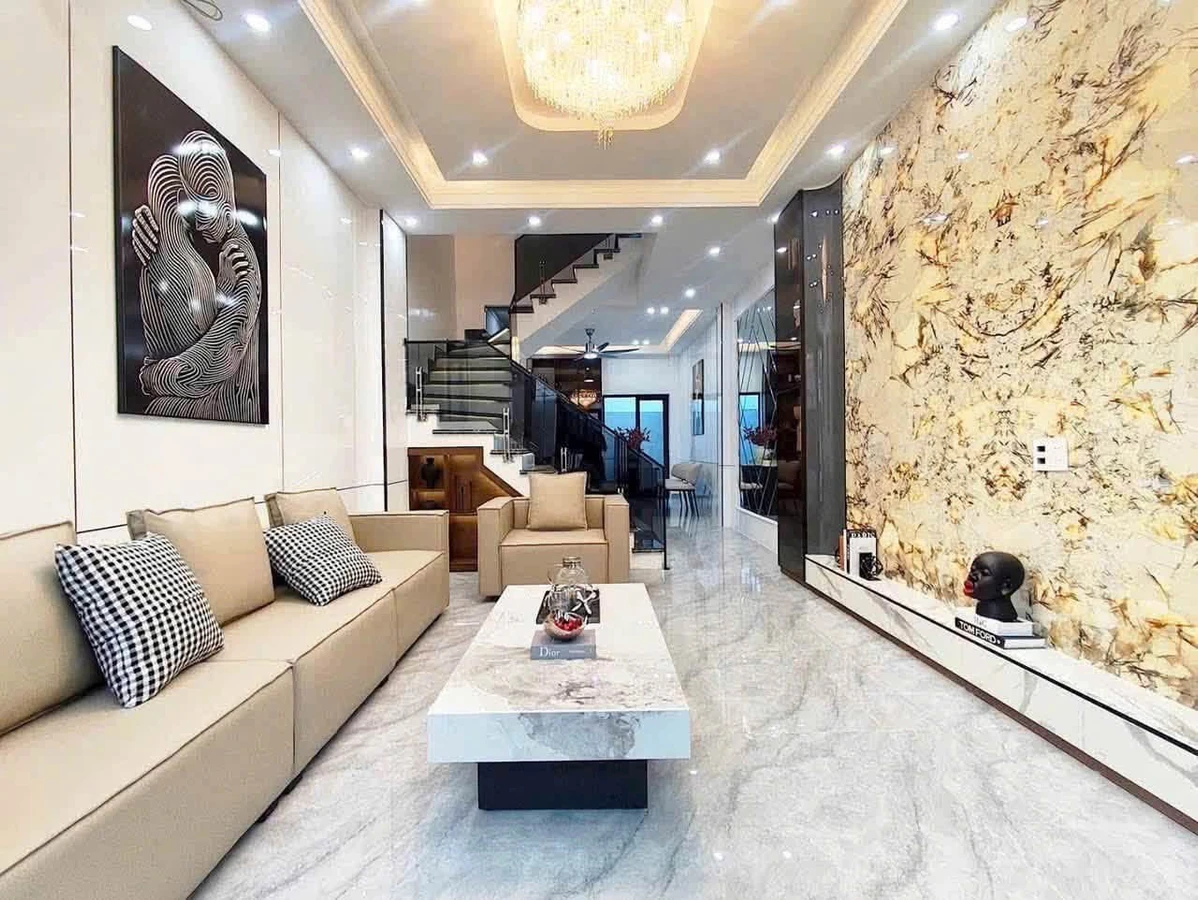 Bán nhà phố 70m² 4 tầng full nội thất phố Chợ Hàng, Hải Phòng - Ảnh thu nhỏ 3