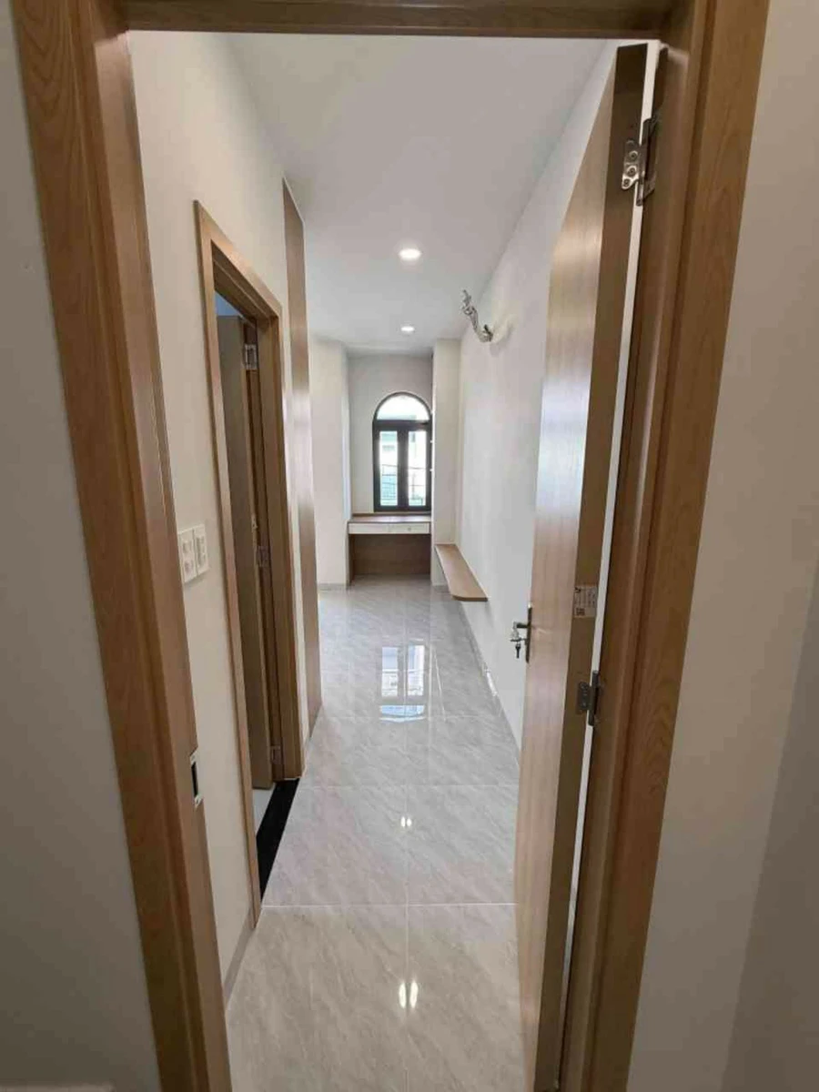 Bán nhà 3 tầng 60m2 full nội thất 3PN 3WC tại Linh Chiểu, Thủ Đức giá 5,9 tỷ - Ảnh thu nhỏ 2
