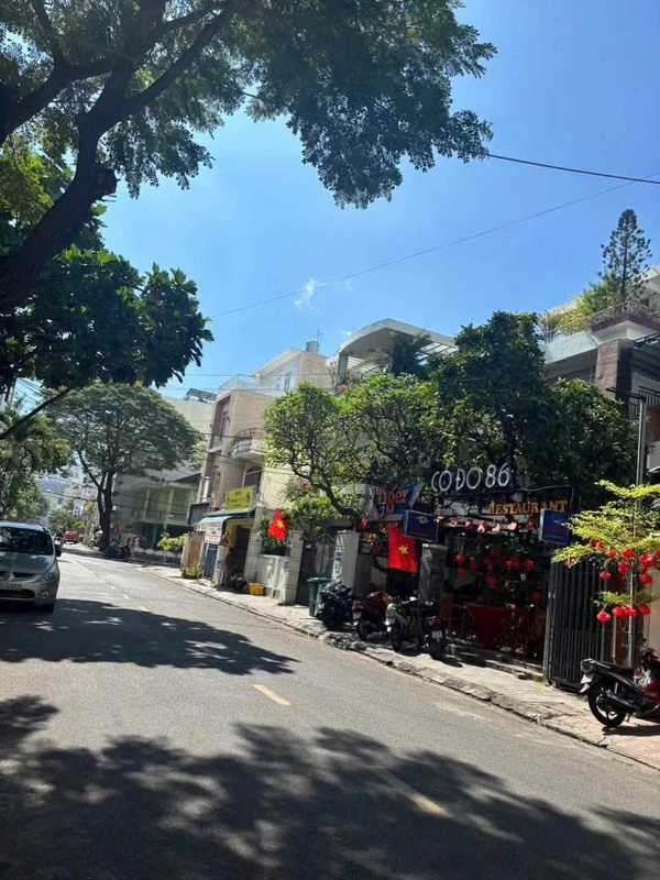 Bán lô đất mặt tiền đường Trịnh Phong 102m2 gần biển Nha Trang giá 17 tỷ