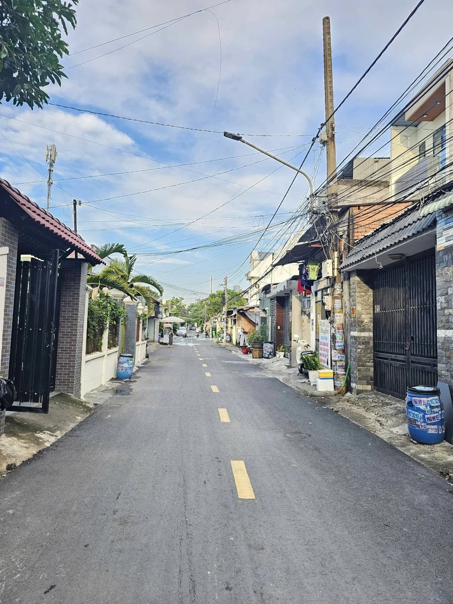 Bán nhà 4 tầng 8 phòng trọ MT Phan Đăng Lưu Dĩ An 184m2 - Ảnh 1