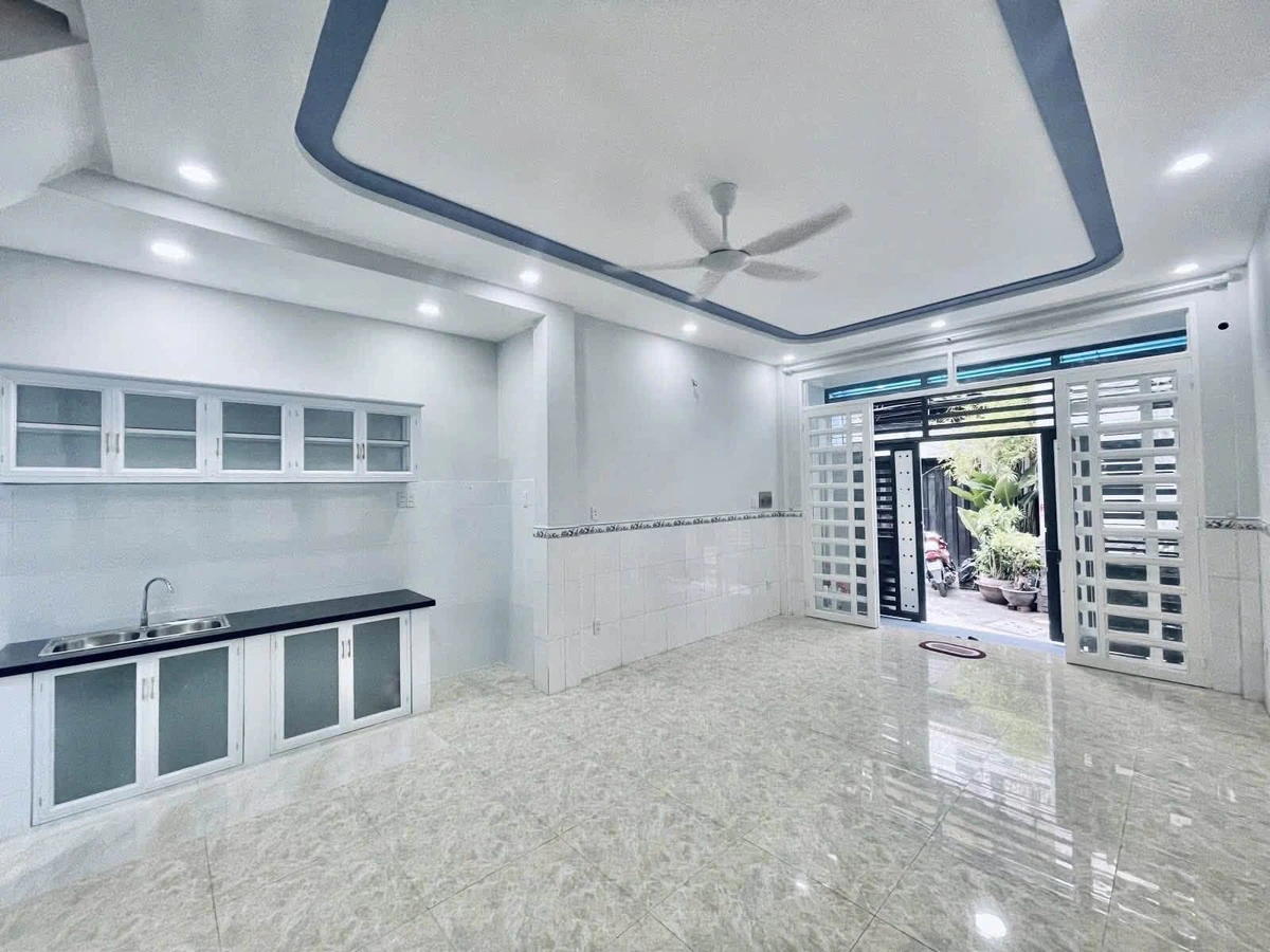 Bán nhà hẻm 42m2 trệt lầu 2PN 2WC sau lưng mặt tiền Trần Văn Quang, Tân Bình - Ảnh thu nhỏ 3