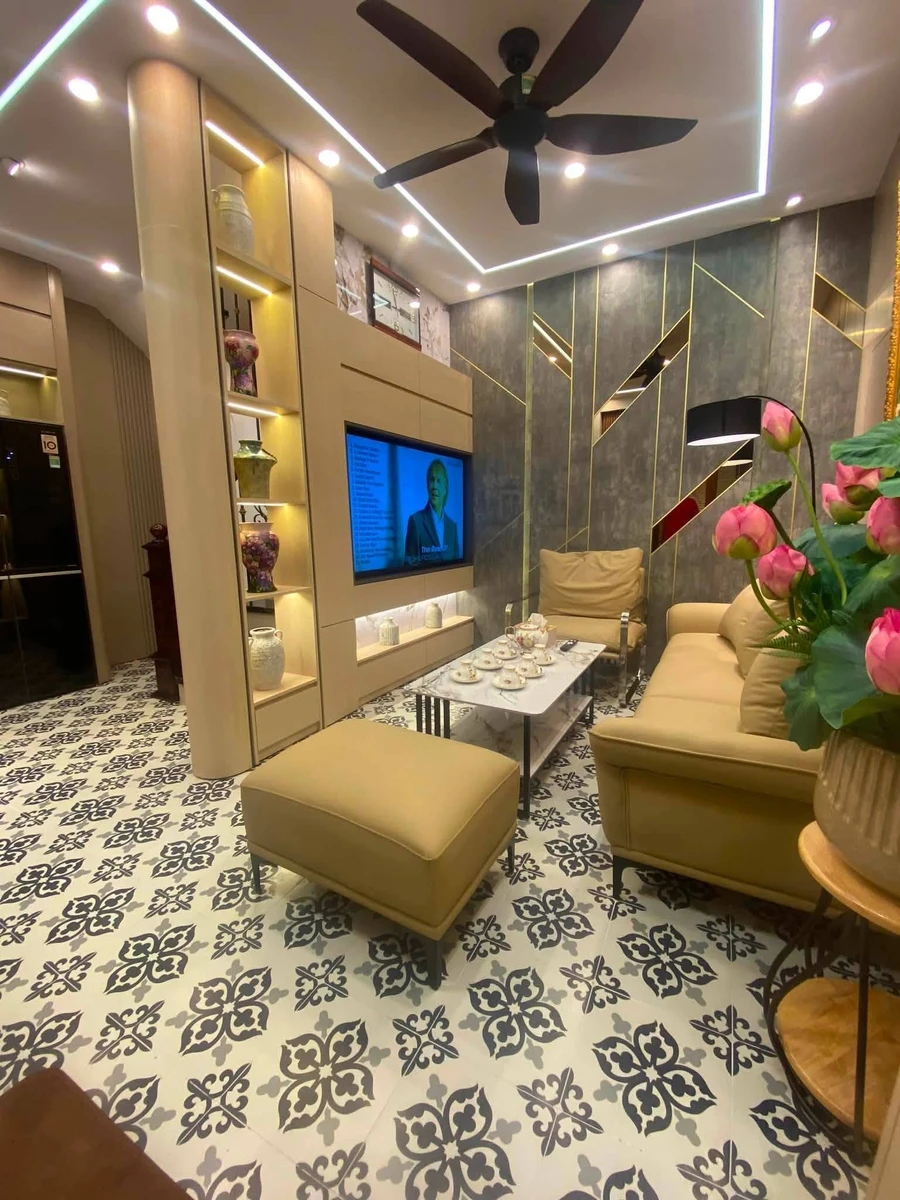 Nhà bán 35m2 6 tầng Thái Thịnh Hà Nội 8.1 tỷ - Ảnh 1
