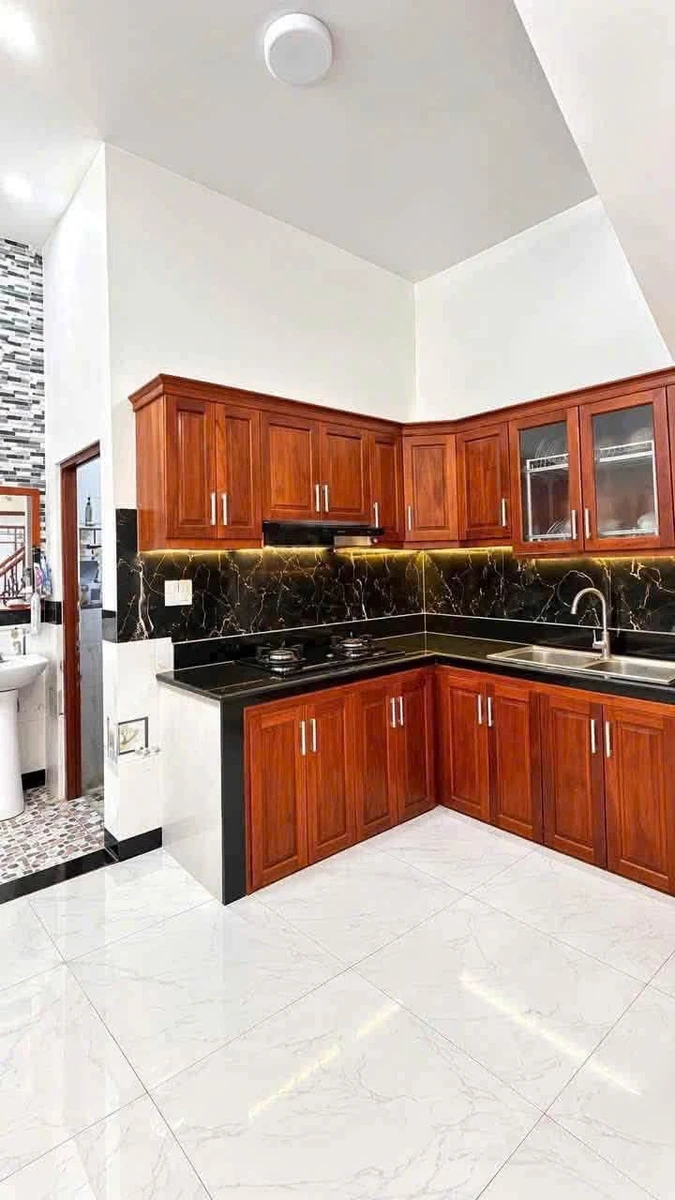 Bán nhà 1 trệt 1 lầu 92m² gần chợ Phú Phong, giá 2.55 tỷ - Ảnh thu nhỏ 5