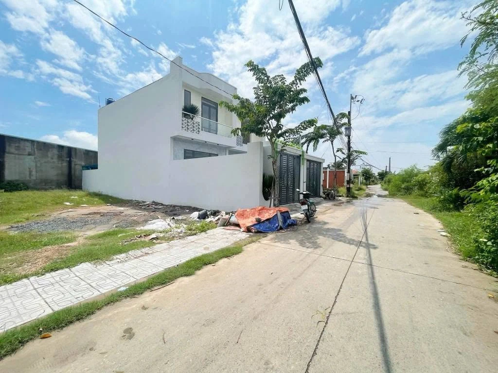 Bán nhà 140m² 3PN/3WC có hồ bơi tại Đức Hoà, Long An - Ảnh 1