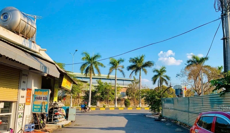 Bán đất 98m² với nhà cấp 4 ở Vĩnh Phúc, gần chợ Vina, 3.5 tỷ