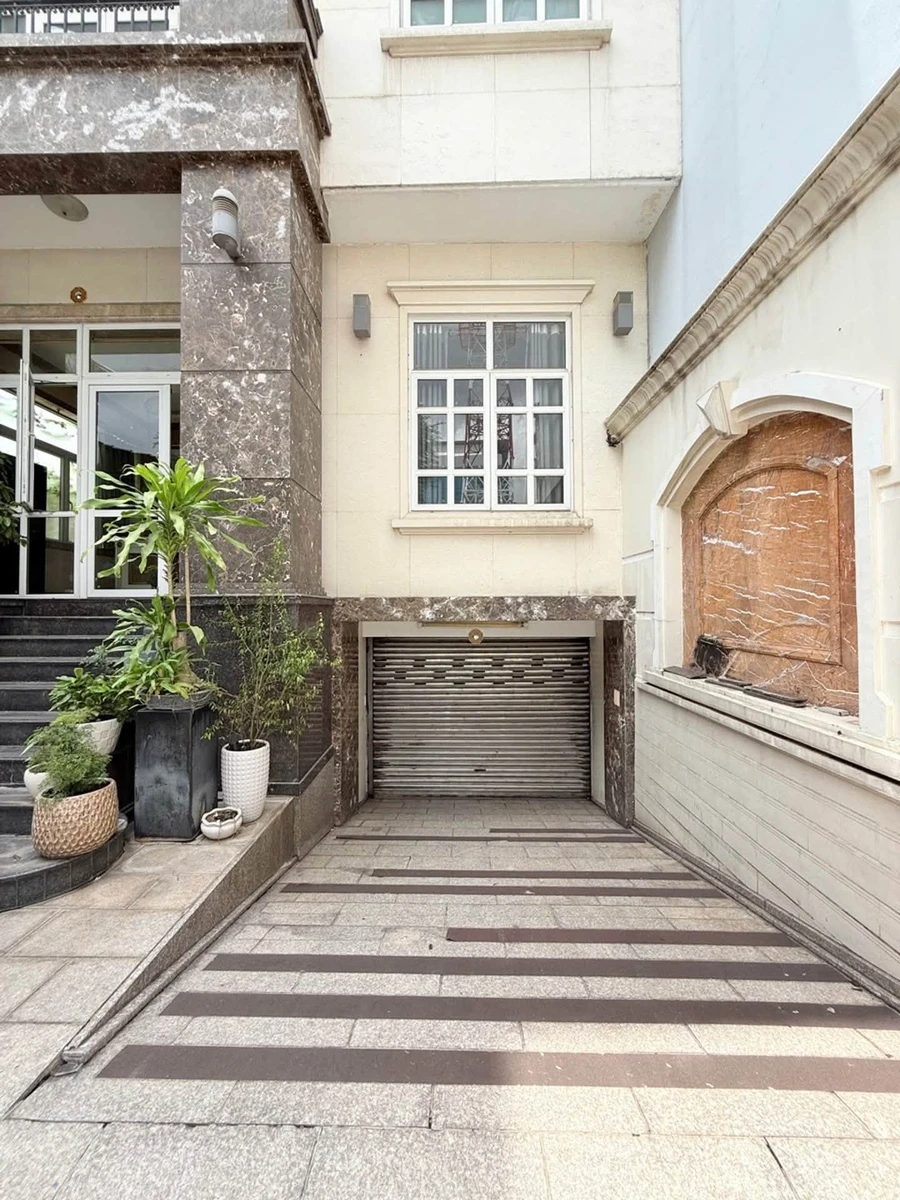 Bán biệt thự 163m² có hầm, thang máy, 6 phòng ngủ khu sân bay Tân Bình - Ảnh thu nhỏ 5