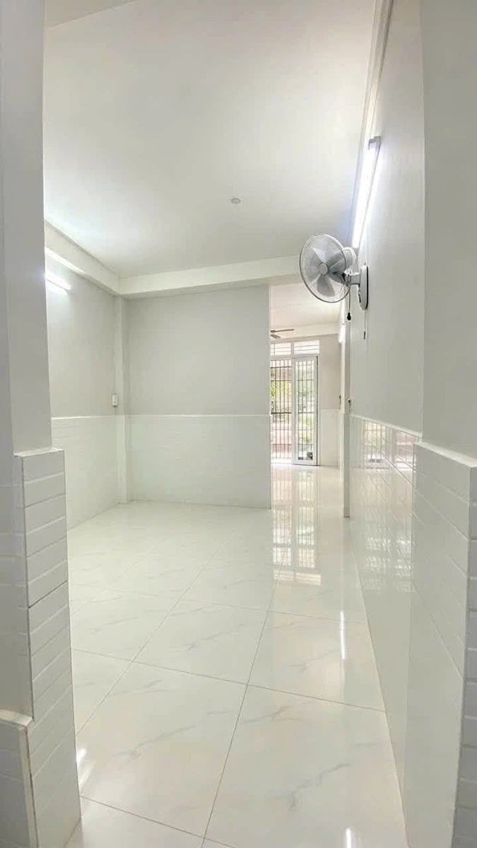 Cho thuê nhà nguyên căn 40m2, 2PN Nguyễn Tri Phương Q.10 - Ảnh thu nhỏ 2