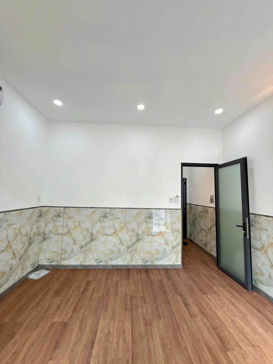 Bán nhà 1 trệt 1 lầu 4x8m mới 100%, 2PN 2WC, gần kênh Tham Lương, giá 4,79 tỷ - Ảnh thu nhỏ 3