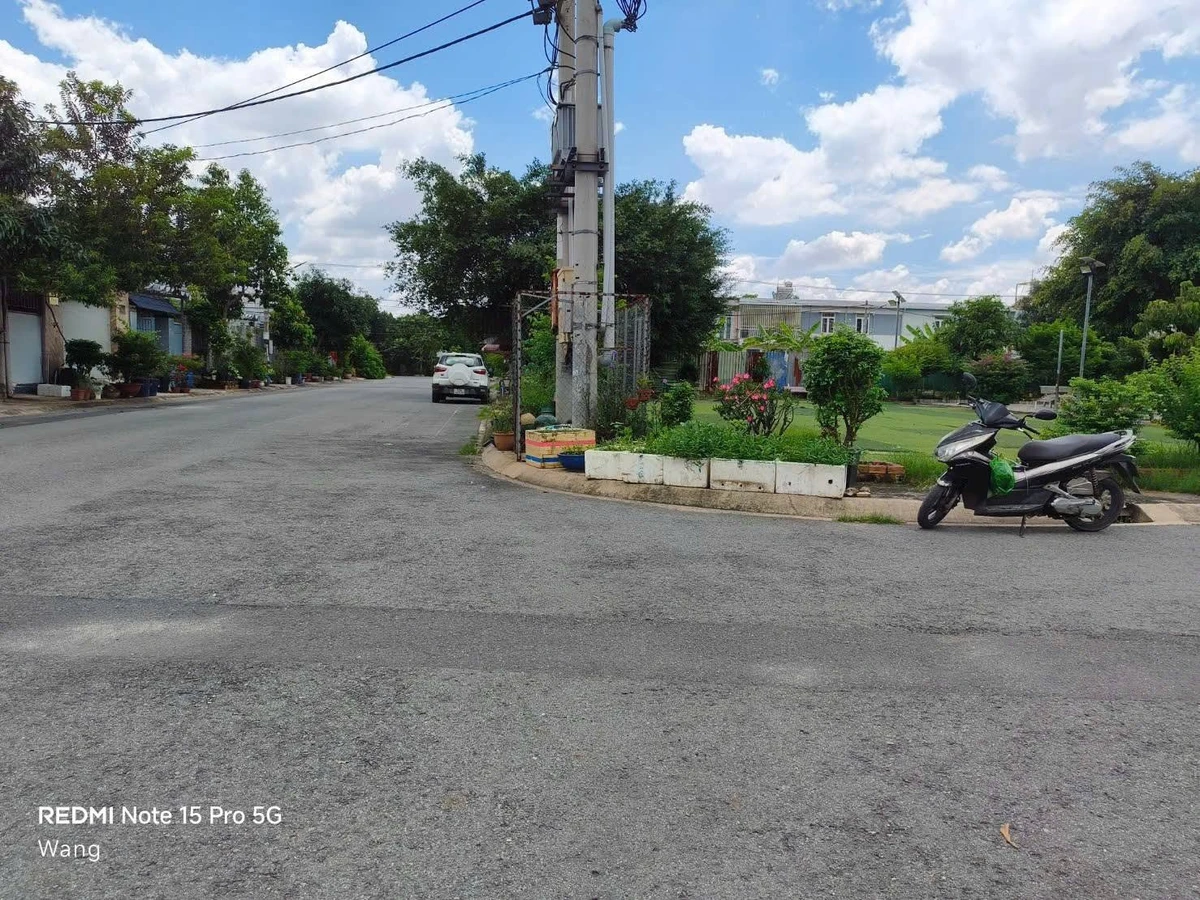 Bán nhà lầu 2 PN KDC U & I Lái Thiêu 123.3m2, giá 4.5 tỷ - Ảnh thu nhỏ 3