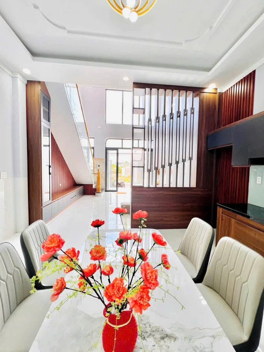 Bán nhà 1 trệt 1 lửng góc 2 mặt tiền 5x21m, 3 phòng ngủ, giá 2,65 tỷ, Trảng Dài, Đồng Nai - Ảnh thu nhỏ 4