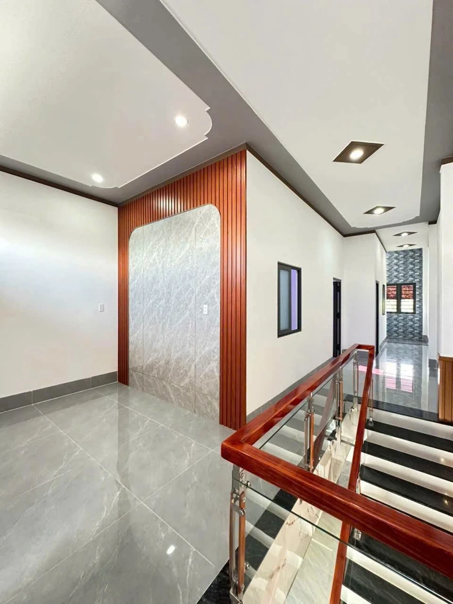 Bán nhà lầu 3PN 95m² Trảng Dài, sổ riêng 3 tỷ 390 triệu - Ảnh thu nhỏ 4