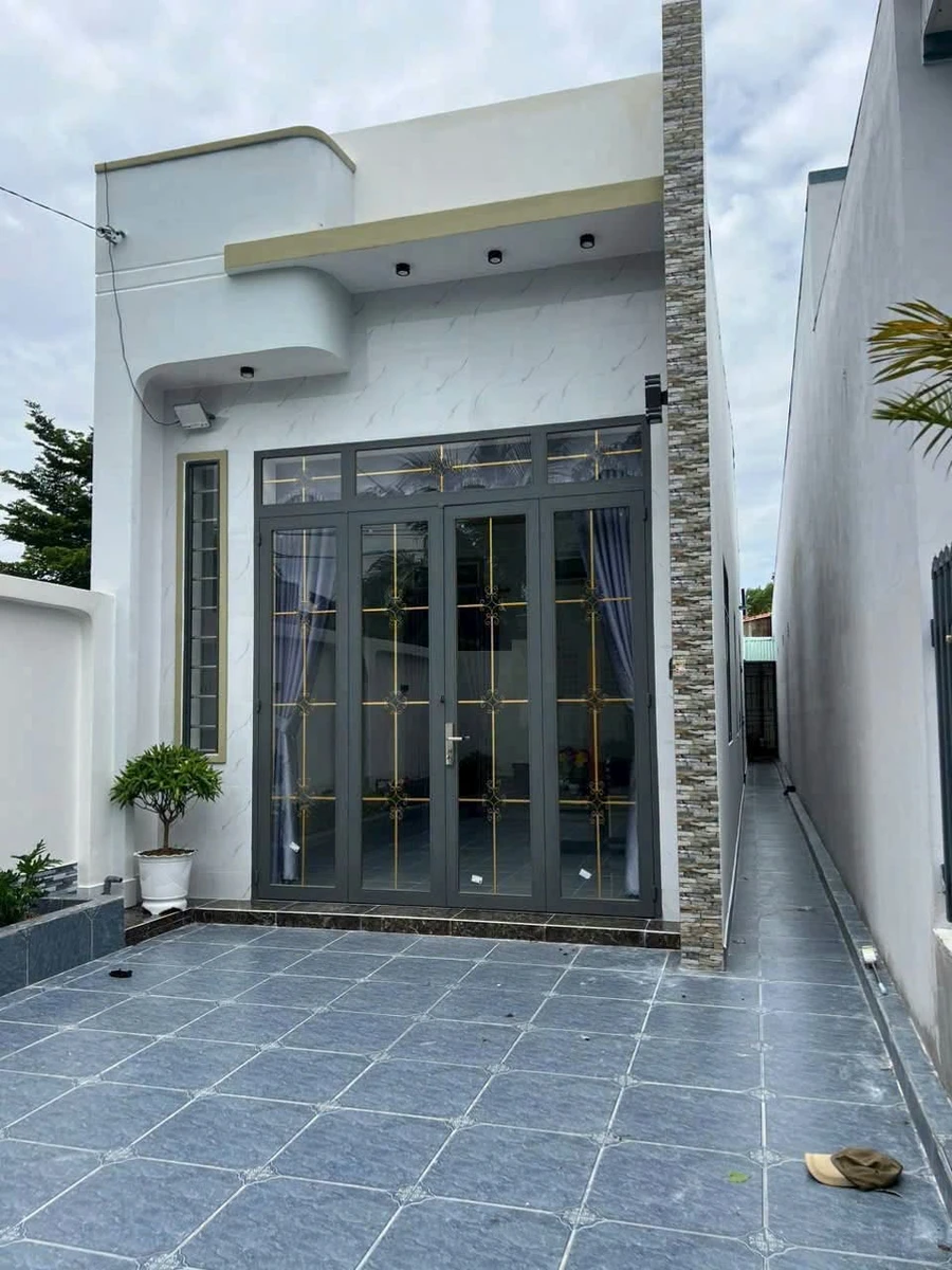 Bán nhà mới hoàn thiện 5x34m, 3 phòng ngủ, hẻm Trịnh Phong Đáng, Long Hoa, Tây Ninh - Ảnh 1