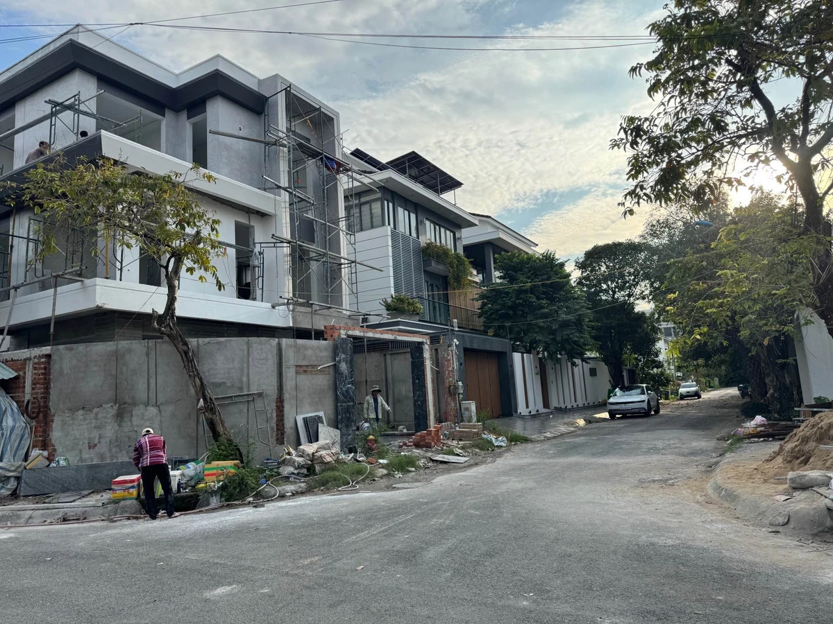 Bán biệt thự 300m2, 106tr/m2 Thủ Đức - Ảnh 1