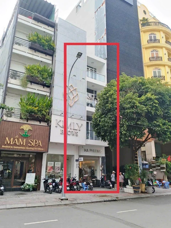 Bán nhà mặt tiền Lê Thị Riêng 40,5m2 Quận 1 22 tỷ