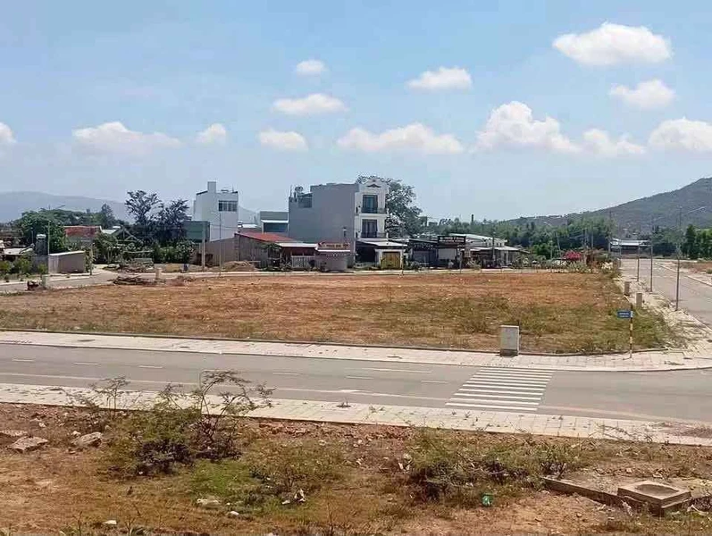 Bán lô đất mặt tiền 125m2 Phước Lộc Tuy Phước 8xx triệu