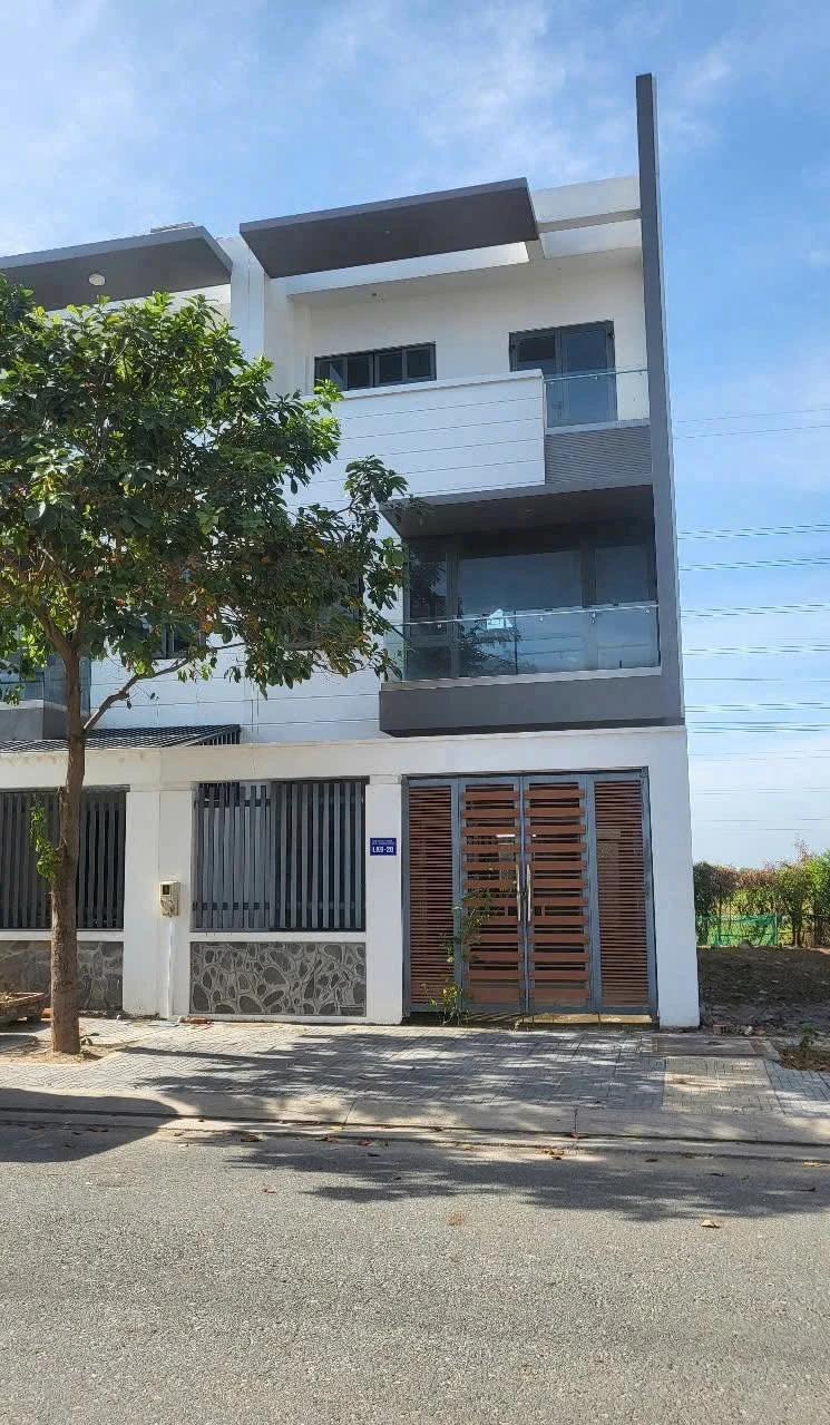 Bán nhà Baria City Gate Bà Rịa 301m2, 4 tỷ 150 - Ảnh 1