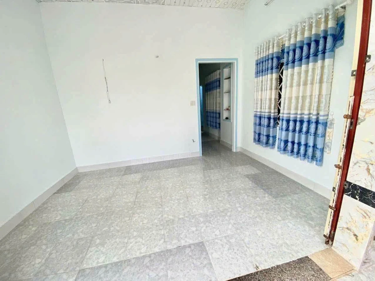 Bán nhà 2 phòng ngủ 65m² Sư Vạn Hạnh Rạch Giá 680 triệu - Ảnh thu nhỏ 2