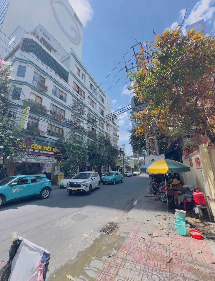 Bán khách sạn 7 tầng 18 phòng đường Quân Trấn, phố Tây Nha Trang, giá 25 tỷ - Ảnh thu nhỏ 4